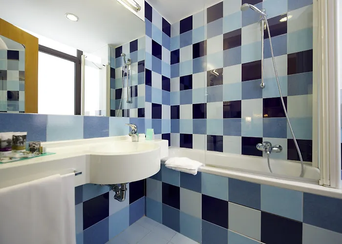 Mercure Piazza Bologna 3*