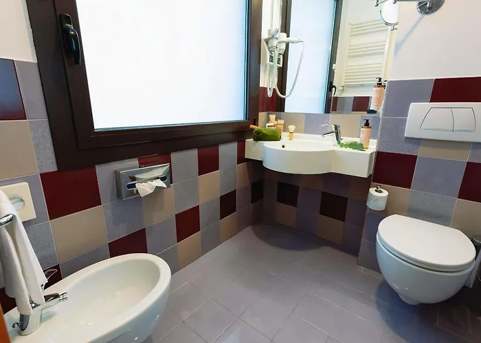 Mercure Piazza Bologna Otel 3*