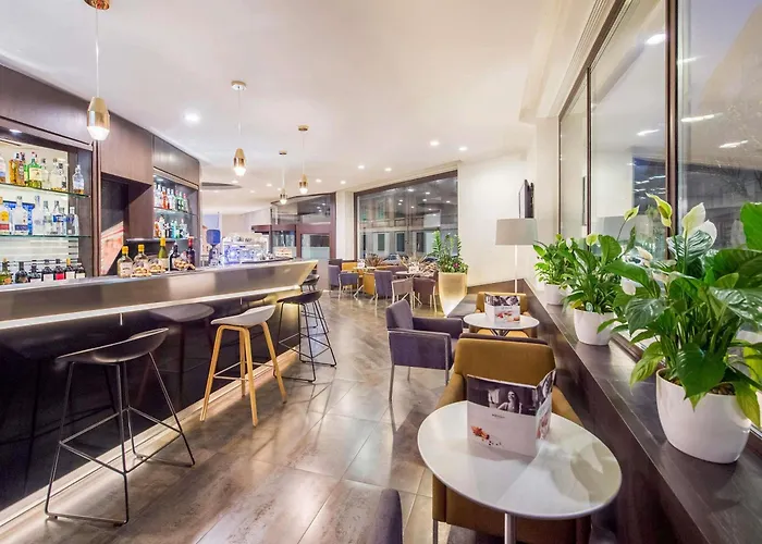 Mercure Piazza Bologna 3*